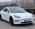 Білий Тесла Модель 3, об'ємом двигуна 0 л та пробігом 47 тис. км за 18500 $, фото 2 на Automoto.ua