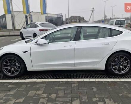 Белый Тесла Модель 3, объемом двигателя 0 л и пробегом 93 тыс. км за 16800 $, фото 8 на Automoto.ua