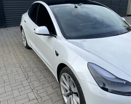 Белый Тесла Модель 3, объемом двигателя 0 л и пробегом 83 тыс. км за 21500 $, фото 23 на Automoto.ua
