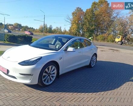 Тесла Модель 3 2020 в Луцке на Automoto.ua Белый Тесла Модель 3, объемом двигателя 0 л и пробегом 70 тыс. км за 17999 $, фото 7 на Automoto.ua