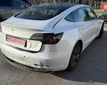 Білий Тесла Модель 3, об'ємом двигуна 0 л та пробігом 70 тис. км за 13900 $, фото 6 на Automoto.ua