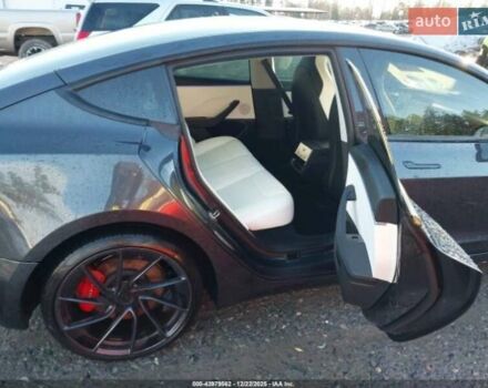 Белый Тесла Модель 3, объемом двигателя 1.98 л и пробегом 22 тыс. км за 16000 $, фото 6 на Automoto.ua