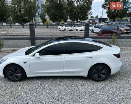 Білий Тесла Модель 3, об'ємом двигуна 0 л та пробігом 57 тис. км за 18650 $, фото 14 на Automoto.ua