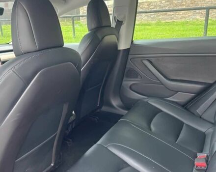 Белый Тесла Модель 3, объемом двигателя 0 л и пробегом 38 тыс. км за 11200 $, фото 11 на Automoto.ua