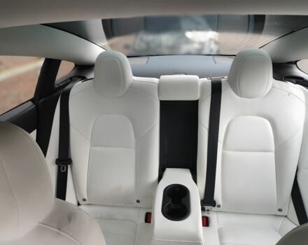 Белый Тесла Модель 3, объемом двигателя 0 л и пробегом 67 тыс. км за 9500 $, фото 17 на Automoto.ua