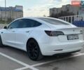 Білий Тесла Модель 3, об'ємом двигуна 0 л та пробігом 393 тис. км за 12200 $, фото 1 на Automoto.ua