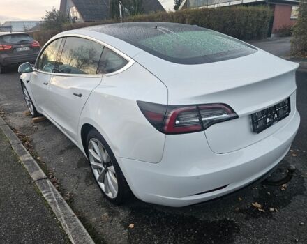 Белый Тесла Модель 3, объемом двигателя 0 л и пробегом 350 тыс. км за 11500 $, фото 2 на Automoto.ua