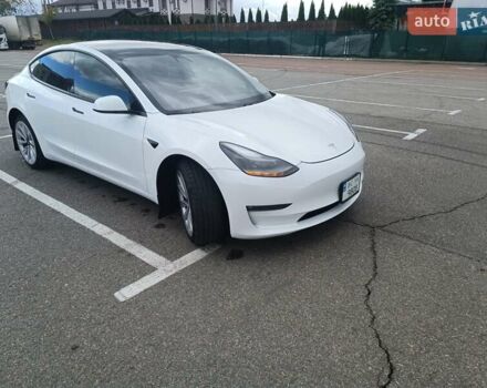 Тесла Модель 3 2020 в Львове на Automoto.ua Белый Тесла Модель 3, объемом двигателя 0 л и пробегом 88 тыс. км за 22500 $, фото 6 на Automoto.ua