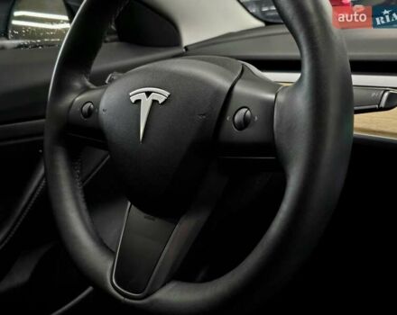 Білий Тесла Модель 3, об'ємом двигуна 0 л та пробігом 218 тис. км за 18499 $, фото 19 на Automoto.ua