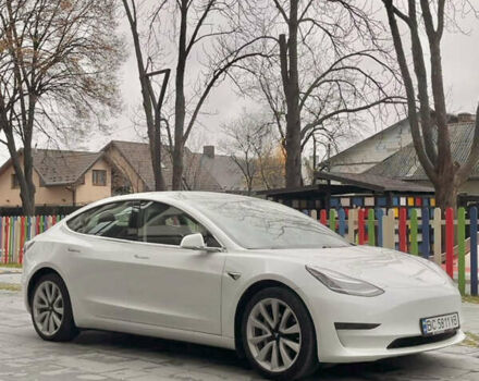 Білий Тесла Модель 3, об'ємом двигуна 0 л та пробігом 87 тис. км за 16999 $, фото 10 на Automoto.ua