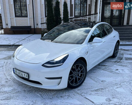 Белый Тесла Модель 3, объемом двигателя 0 л и пробегом 63 тыс. км за 19500 $, фото 21 на Automoto.ua