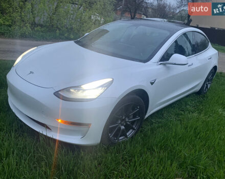 Белый Тесла Модель 3, объемом двигателя 0 л и пробегом 75 тыс. км за 19950 $, фото 17 на Automoto.ua