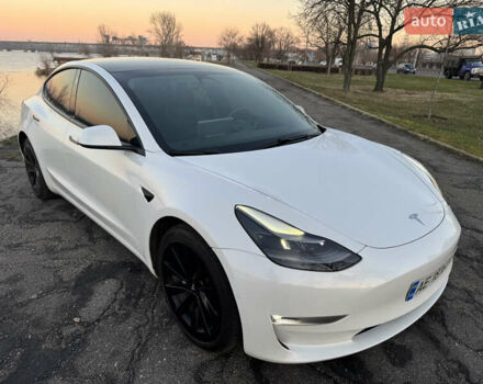 Білий Тесла Модель 3, об'ємом двигуна 0 л та пробігом 56 тис. км за 19150 $, фото 5 на Automoto.ua