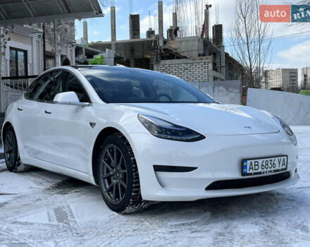 Белый Тесла Модель 3, объемом двигателя 0 л и пробегом 63 тыс. км за 19500 $, фото 13 на Automoto.ua