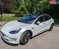 Білий Тесла Модель 3, об'ємом двигуна 0 л та пробігом 68 тис. км за 18300 $, фото 2 на Automoto.ua