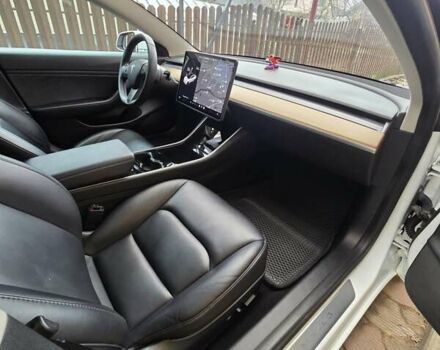 Белый Тесла Модель 3, объемом двигателя 0 л и пробегом 91 тыс. км за 17499 $, фото 23 на Automoto.ua