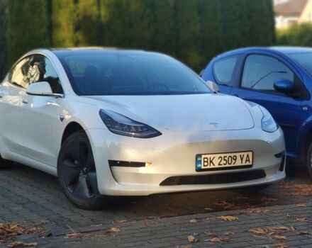 Белый Тесла Модель 3, объемом двигателя 0 л и пробегом 51 тыс. км за 16000 $, фото 10 на Automoto.ua