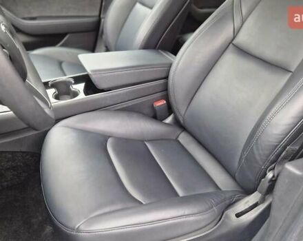 Білий Тесла Модель 3, об'ємом двигуна 0 л та пробігом 142 тис. км за 17300 $, фото 8 на Automoto.ua