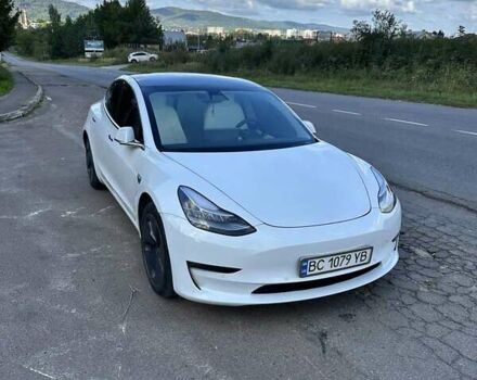 Білий Тесла Модель 3, об'ємом двигуна 0 л та пробігом 117 тис. км за 19900 $, фото 5 на Automoto.ua