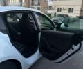 Белый Тесла Модель 3, объемом двигателя 0 л и пробегом 107 тыс. км за 17350 $, фото 48 на Automoto.ua