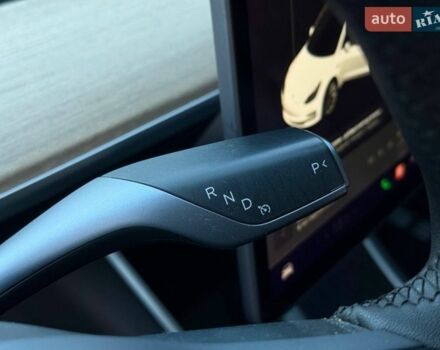 Белый Тесла Модель 3, объемом двигателя 0 л и пробегом 84 тыс. км за 15500 $, фото 27 на Automoto.ua