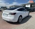 Білий Тесла Модель 3, об'ємом двигуна 0 л та пробігом 87 тис. км за 16400 $, фото 2 на Automoto.ua