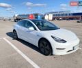 Білий Тесла Модель 3, об'ємом двигуна 0 л та пробігом 140 тис. км за 17100 $, фото 1 на Automoto.ua