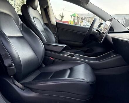 Білий Тесла Модель 3, об'ємом двигуна 0 л та пробігом 221 тис. км за 12700 $, фото 28 на Automoto.ua
