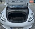 Білий Тесла Модель 3, об'ємом двигуна 0 л та пробігом 57 тис. км за 18650 $, фото 19 на Automoto.ua