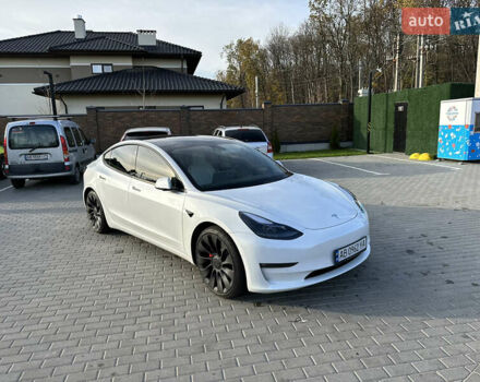 Білий Тесла Модель 3, об'ємом двигуна 0 л та пробігом 77 тис. км за 28999 $, фото 26 на Automoto.ua