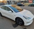 Білий Тесла Модель 3, об'ємом двигуна 0 л та пробігом 42 тис. км за 17900 $, фото 2 на Automoto.ua