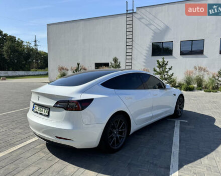 Тесла Модель 3 2020 у Луцьку на Automoto.ua Білий Тесла Модель 3, об'ємом двигуна 0 л та пробігом 107 тис. км за 16100 $, фото 8 на Automoto.ua
