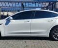 Белый Тесла Модель 3, объемом двигателя 0 л и пробегом 80 тыс. км за 16500 $, фото 3 на Automoto.ua