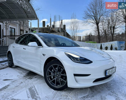 Белый Тесла Модель 3, объемом двигателя 0 л и пробегом 63 тыс. км за 19500 $, фото 29 на Automoto.ua