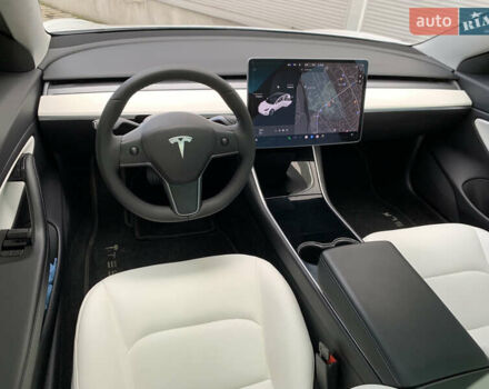 Тесла Модель 3 2020 у Івано-Франківську на Automoto.ua Білий Тесла Модель 3, об'ємом двигуна 0 л та пробігом 145 тис. км за 14850 $, фото 115 на Automoto.ua