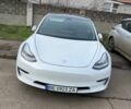 Білий Тесла Модель 3, об'ємом двигуна 0 л та пробігом 99 тис. км за 16500 $, фото 1 на Automoto.ua