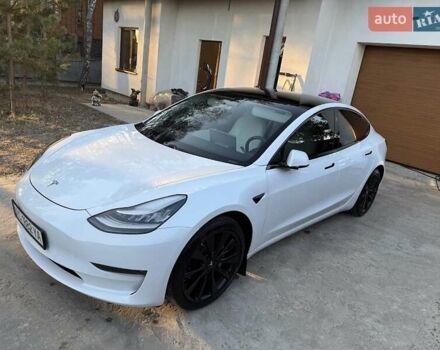 Білий Тесла Модель 3, об'ємом двигуна 0 л та пробігом 92 тис. км за 21300 $, фото 8 на Automoto.ua
