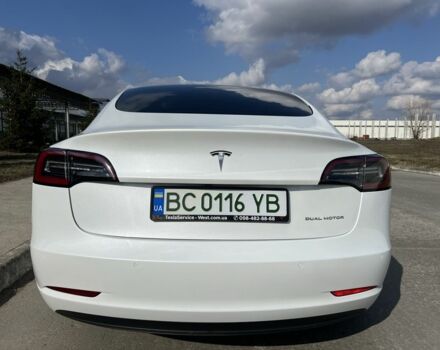 Белый Тесла Модель 3, объемом двигателя 0 л и пробегом 61 тыс. км за 25800 $, фото 7 на Automoto.ua