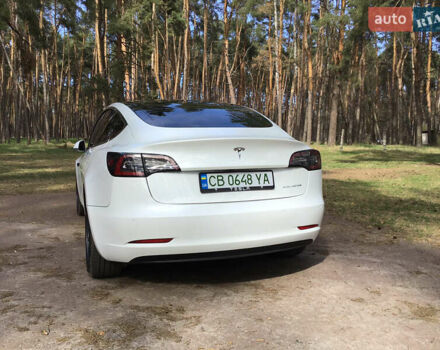 Белый Тесла Модель 3, объемом двигателя 0 л и пробегом 70 тыс. км за 20300 $, фото 7 на Automoto.ua