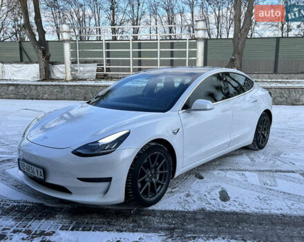 Белый Тесла Модель 3, объемом двигателя 0 л и пробегом 63 тыс. км за 19500 $, фото 38 на Automoto.ua
