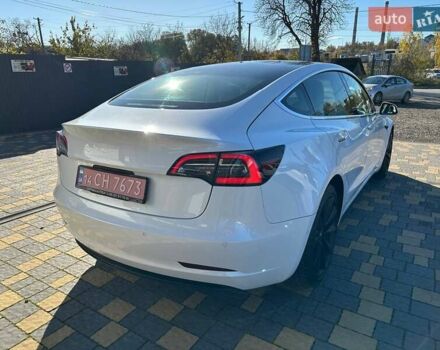 Белый Тесла Модель 3, объемом двигателя 0 л и пробегом 108 тыс. км за 17950 $, фото 5 на Automoto.ua