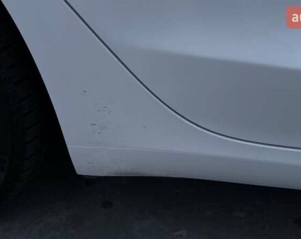 Білий Тесла Модель 3, об'ємом двигуна 0 л та пробігом 160 тис. км за 16000 $, фото 21 на Automoto.ua