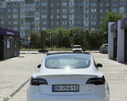 Білий Тесла Модель 3, об'ємом двигуна 0 л та пробігом 99 тис. км за 17200 $, фото 4 на Automoto.ua