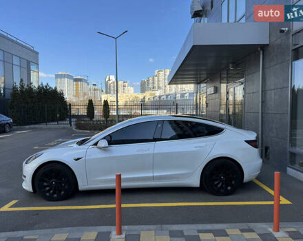 Білий Тесла Модель 3, об'ємом двигуна 0 л та пробігом 63 тис. км за 21000 $, фото 6 на Automoto.ua