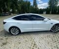 Белый Тесла Модель 3, объемом двигателя 0 л и пробегом 100 тыс. км за 17600 $, фото 41 на Automoto.ua