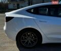 Білий Тесла Модель 3, об'ємом двигуна 0 л та пробігом 162 тис. км за 17540 $, фото 5 на Automoto.ua