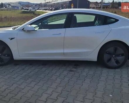 Білий Тесла Модель 3, об'ємом двигуна 0 л та пробігом 47 тис. км за 26200 $, фото 3 на Automoto.ua