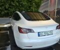 Білий Тесла Модель 3, об'ємом двигуна 0 л та пробігом 194 тис. км за 17500 $, фото 3 на Automoto.ua