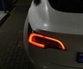 Білий Тесла Модель 3, об'ємом двигуна 0 л та пробігом 67 тис. км за 22000 $, фото 2 на Automoto.ua