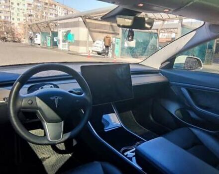 Белый Тесла Модель 3, объемом двигателя 0 л и пробегом 80 тыс. км за 16500 $, фото 12 на Automoto.ua